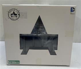 Dc Comics Batman Arkham City ARTFX+ Statue